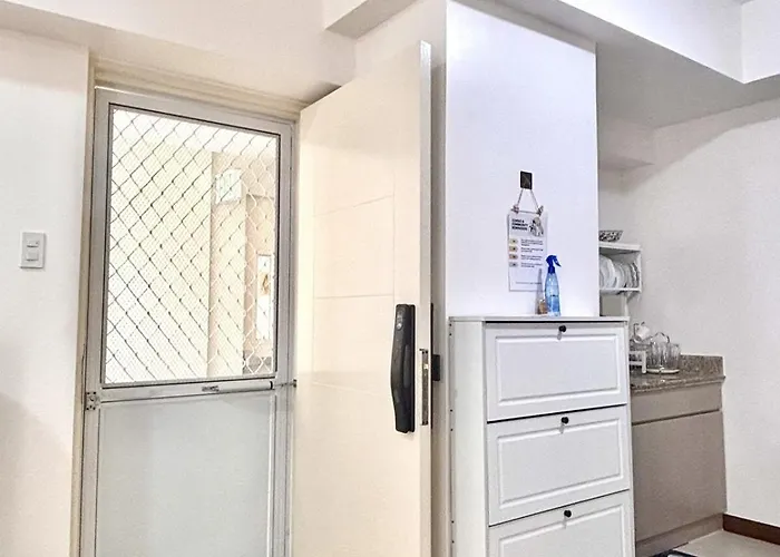 Apartment Spacious 3br 2 Balcony Vibes Near Bgc *