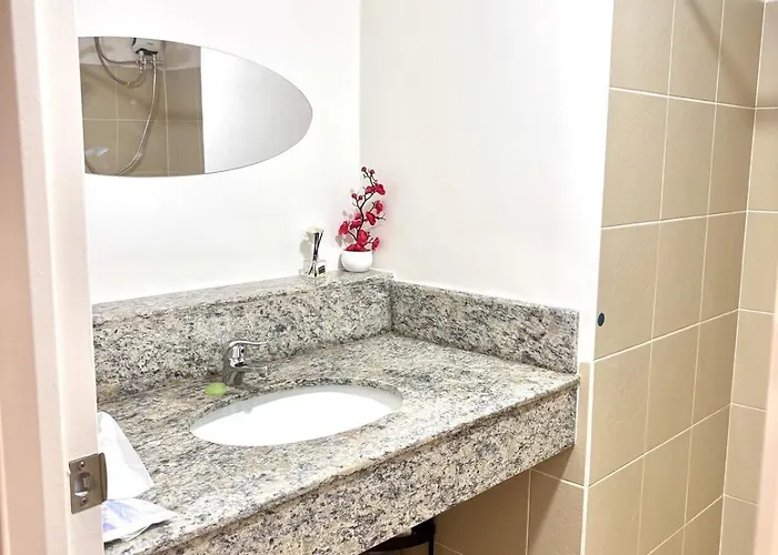 Spacious 3br 2 Balcony Vibes Near Bgc Apartment Manila